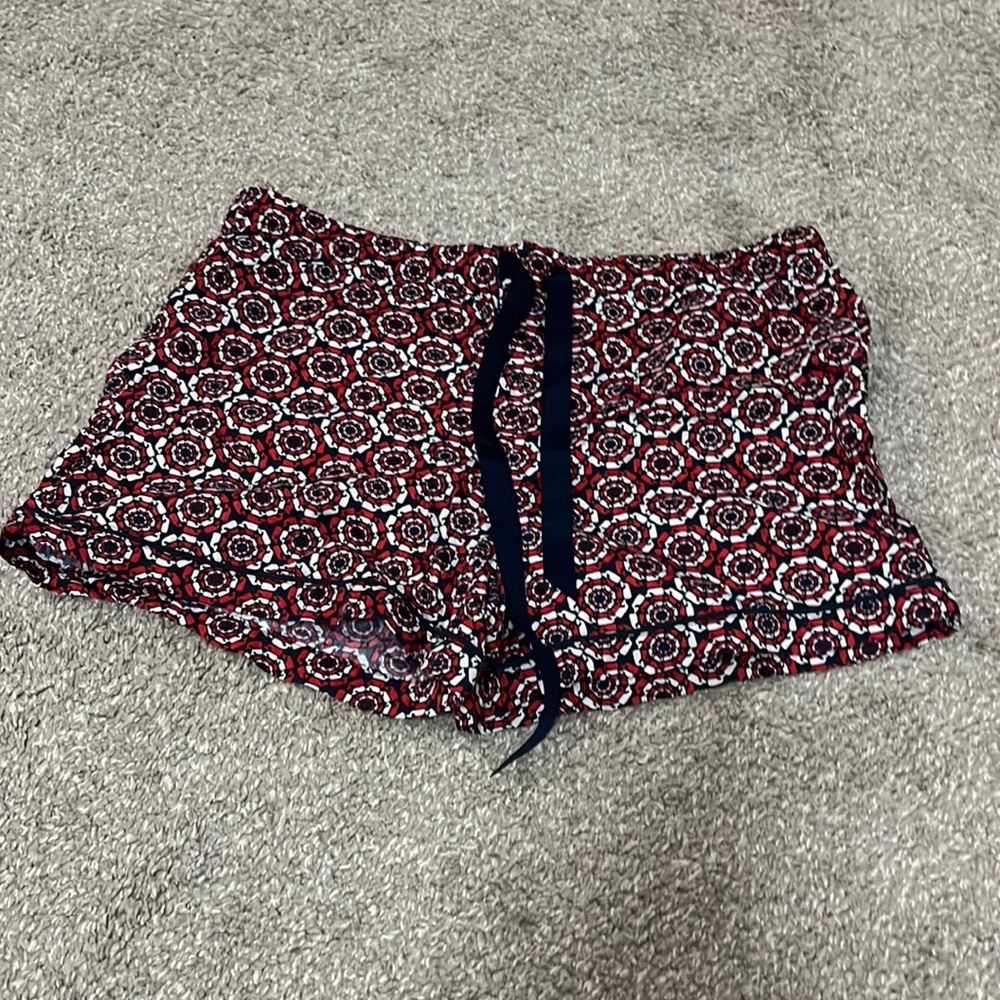 Vineyard Vines size large sleepshorts